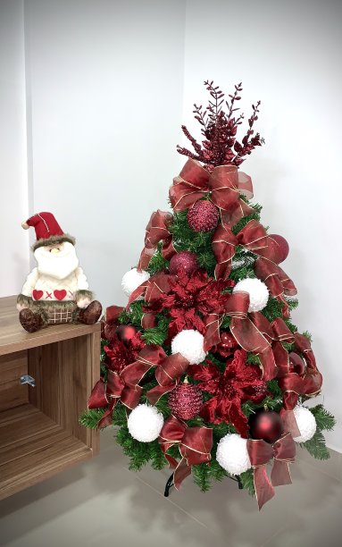 圣诞树和圣诞老人图片下载