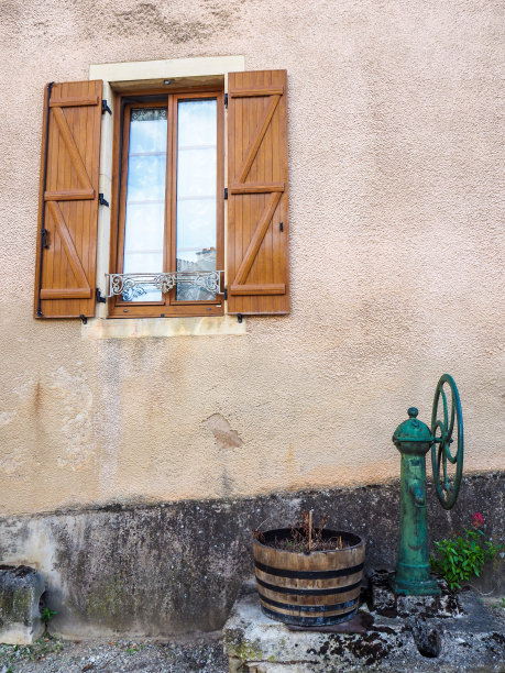 Volnay、勃艮第、法国图片下载