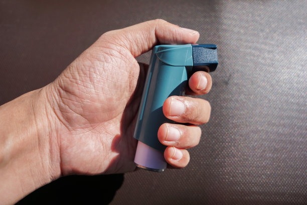 准备哮喘吸入器图片下载