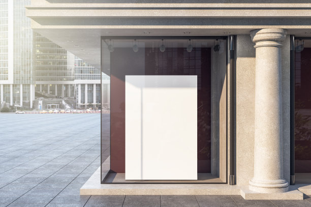 玻璃橱窗里挂着空海报的商店图片下载