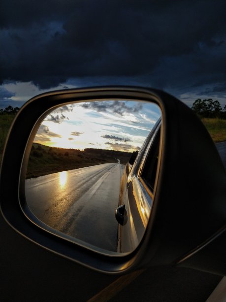 路在黄昏图片下载