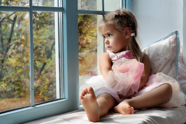 童年与家庭观念图片下载