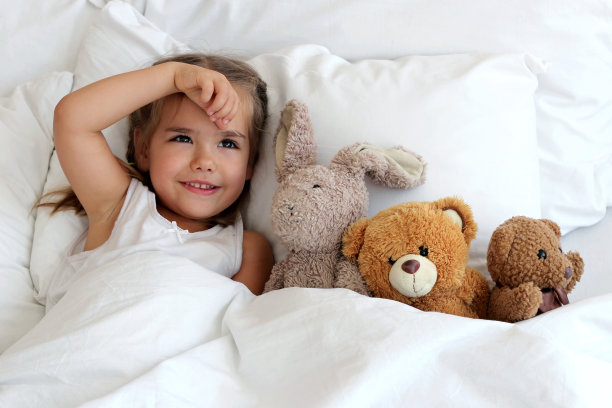 快乐的童年概念图片下载