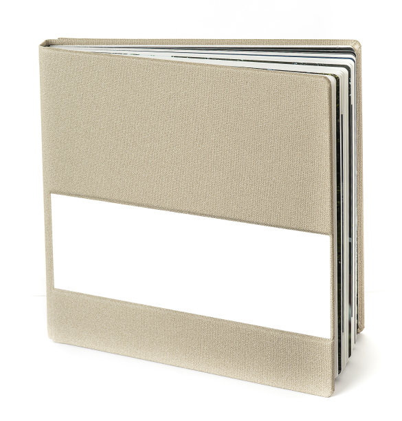 帆布装订的相册在白色的背景。图片下载