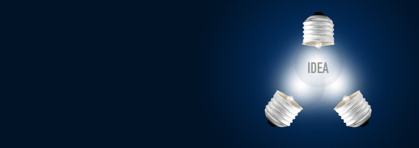 灯泡概念用头脑风暴找点子的商业团队用头脑风暴的思维创新和创意是团队合作，成功的分享和搜索解决方案和灵感，横幅网站。图片下载