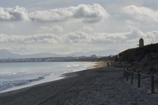 海岸，海景和山景，Colonia de Sant Pere和Cap Farrutx。西班牙巴利阿里群岛马略卡岛的萨卡诺瓦海滩。图片下载
