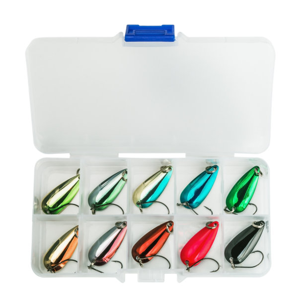 装在盒子里用来捕食肉鱼的小鱼饵图片下载