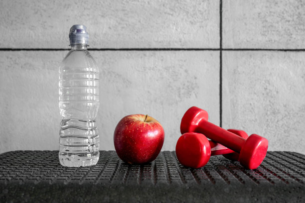 一套健身塑身器材图片下载