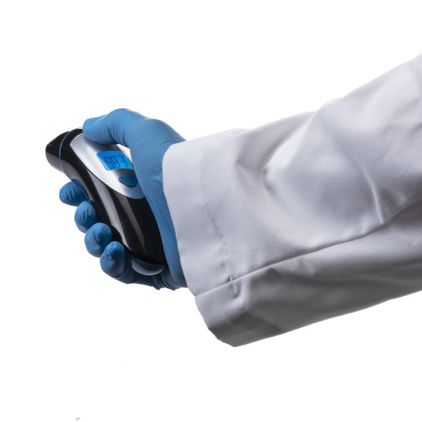 手持式额头温度计隔离在白色图片下载