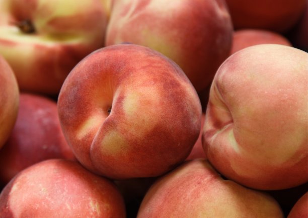 只是摘桃子图片下载