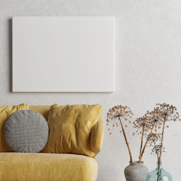 模拟海报与黄色沙发，斯堪的纳维亚设计。图片下载