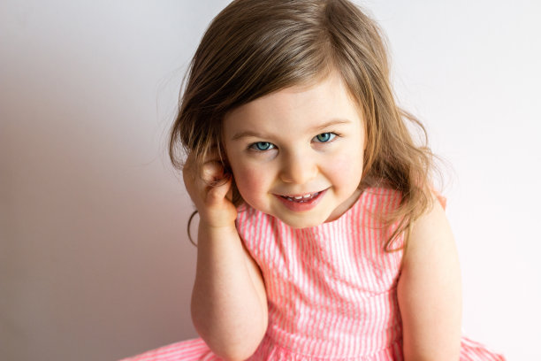 小孩图片素材ID：375816318