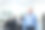 高级商人在他的办公室里开会图片下载