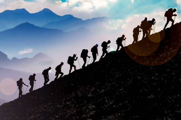 天赋可以赢得比赛，但团队合作和智慧才能赢得冠军图片下载