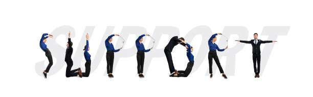 一群人在演播室形成支持词图片下载