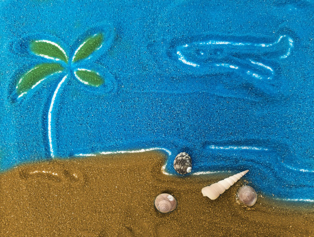 画在棕榈树和飞机的沙子上。蓝色抽象背景代表异国旅行。旅行题材摄影。图片下载