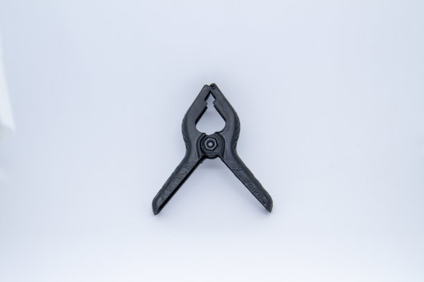 黑色摄影背景紧固件孤立在白色背景上图片下载