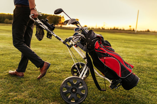 去他们最喜欢的地方的路上图片下载