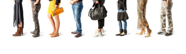 人们排队等候图片下载