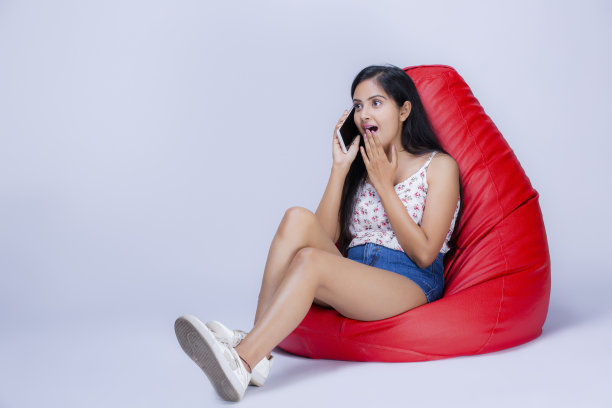 年轻的印度现代女孩-股票形象图片下载