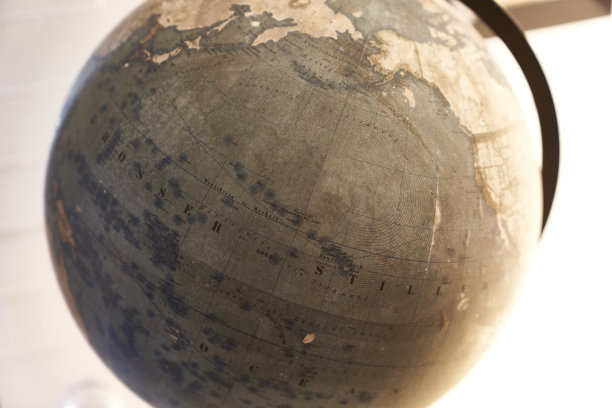 旧世界图片下载