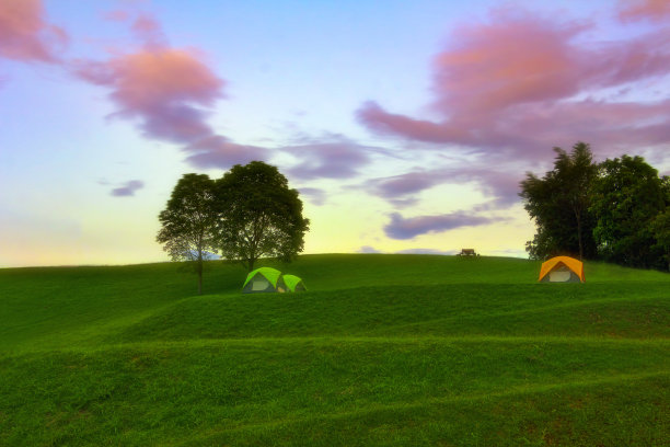 在Doi Samer Dao的帐篷露营地点。泰国南省，斯里兰卡国家公园图片下载