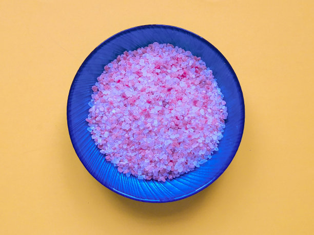 粉色喜马拉雅浴盐图片下载