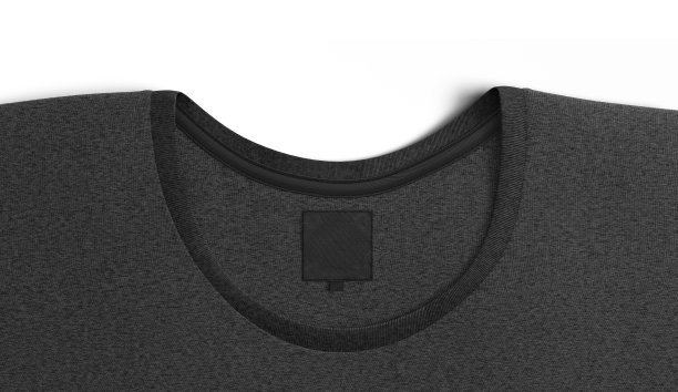 空白的黑色t恤领与方形标签模拟起来图片下载