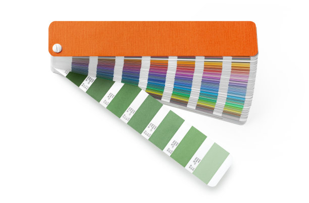 颜色的球迷。打开潘通样品颜色目录。图片下载