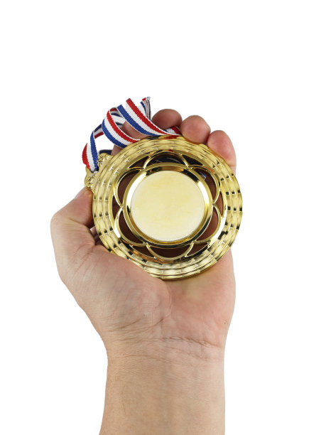 手拿着金牌图片下载