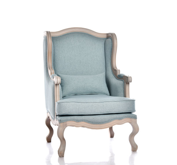 时尚的现代复古蜡笔浅蓝色扶手椅与木腿。家具，室内物品，时尚扶手椅上白色图片下载