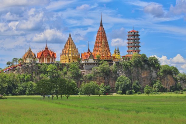 Wat Tham Sua Temple (Tiger Cave Temple)，北碧府，泰国图片下载