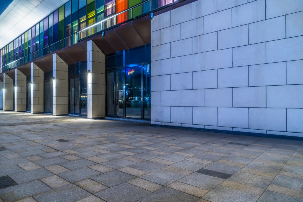 市中心的户外现代化办公大楼图片下载