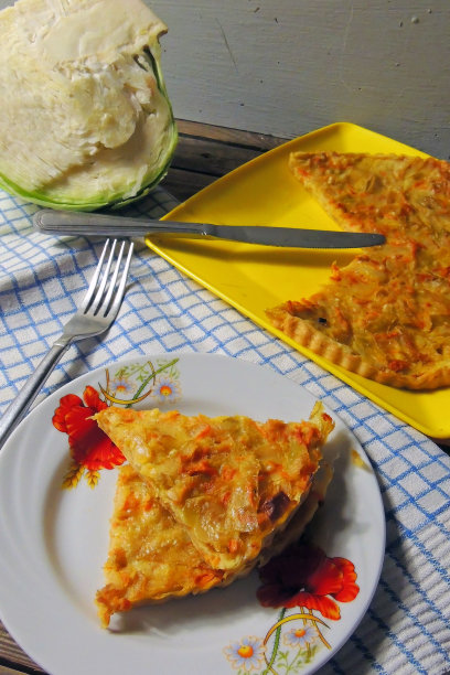 自制的卷心菜派图片下载