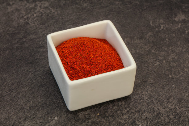 将辣椒粉放入碗中晾干图片下载