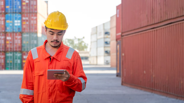 物流工业集装箱堆场。图片下载