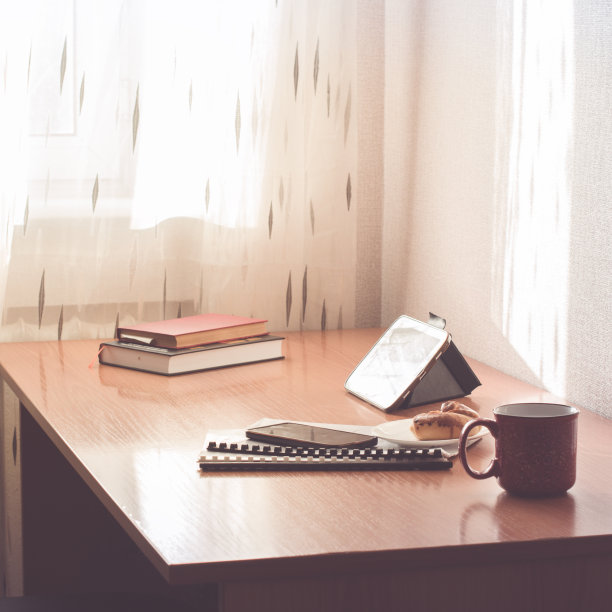 远程在家工作或在线学习或远程教育的概念。图片下载