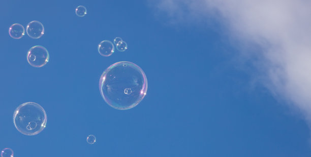 肥皂泡飞走了图片下载