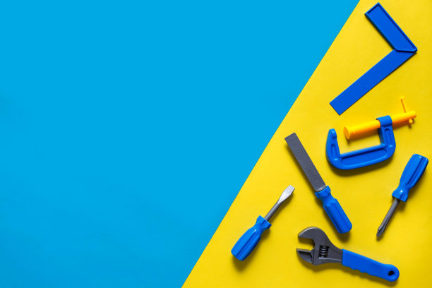 玩具的背景。俯视图玩具工具上的蓝色背景图片下载