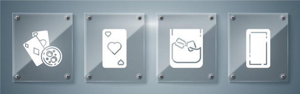 设置扑克牌背面玻璃威士忌和冰块图片下载