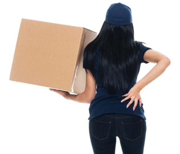 拉丁美洲和西班牙裔女性体力劳动者站在白色背景穿着polo衫和拿着包图片下载