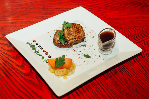 带源的烤肉图片下载