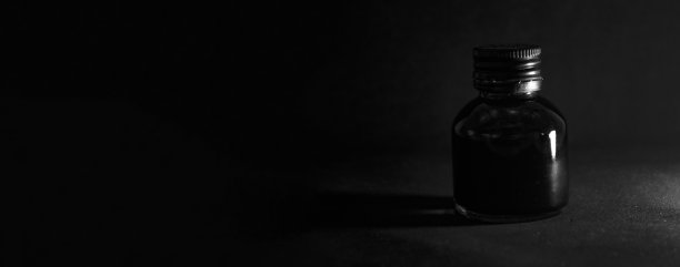 黑暗的墨水瓶图片下载