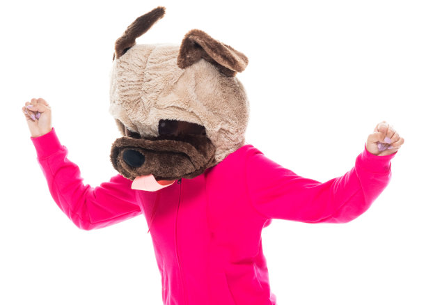 z一代年轻女性穿着狗服在白色背景前锻炼图片下载