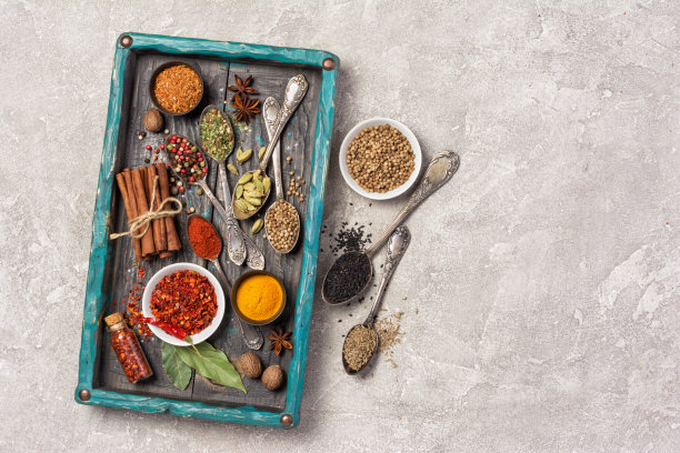 香料作为健康食品的配料在复古木绿松石图片下载