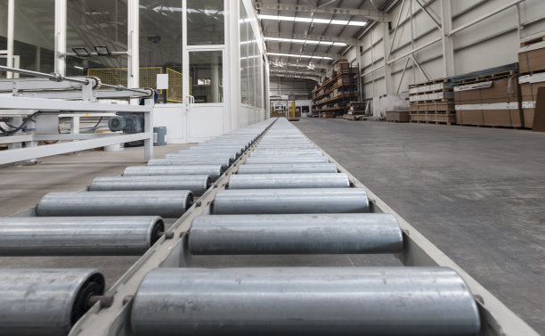 工厂中的传送带图片下载