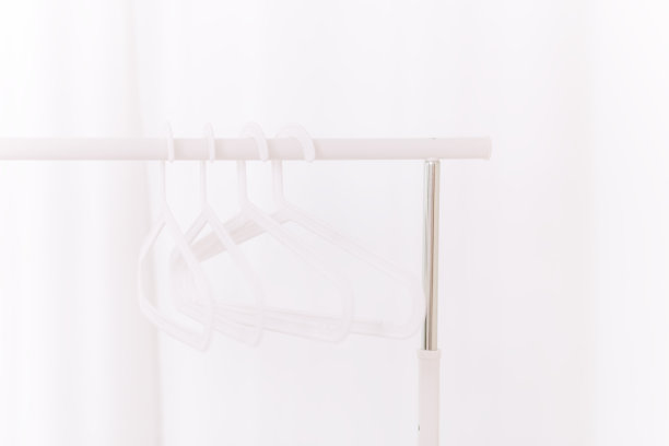 时尚的白色衣架图片下载
