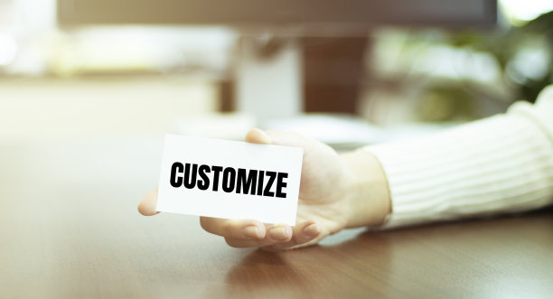 年轻的商业女性。在白色背景上隔离图片下载