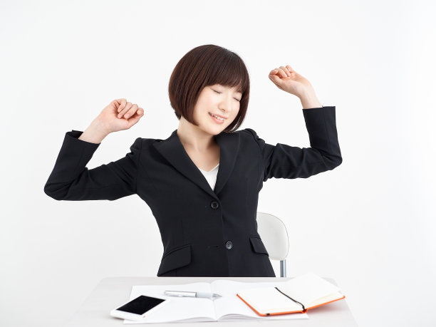 女性OL在白色背景上刷新图片下载