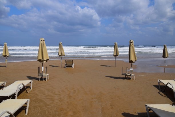 废弃的海滩图片下载